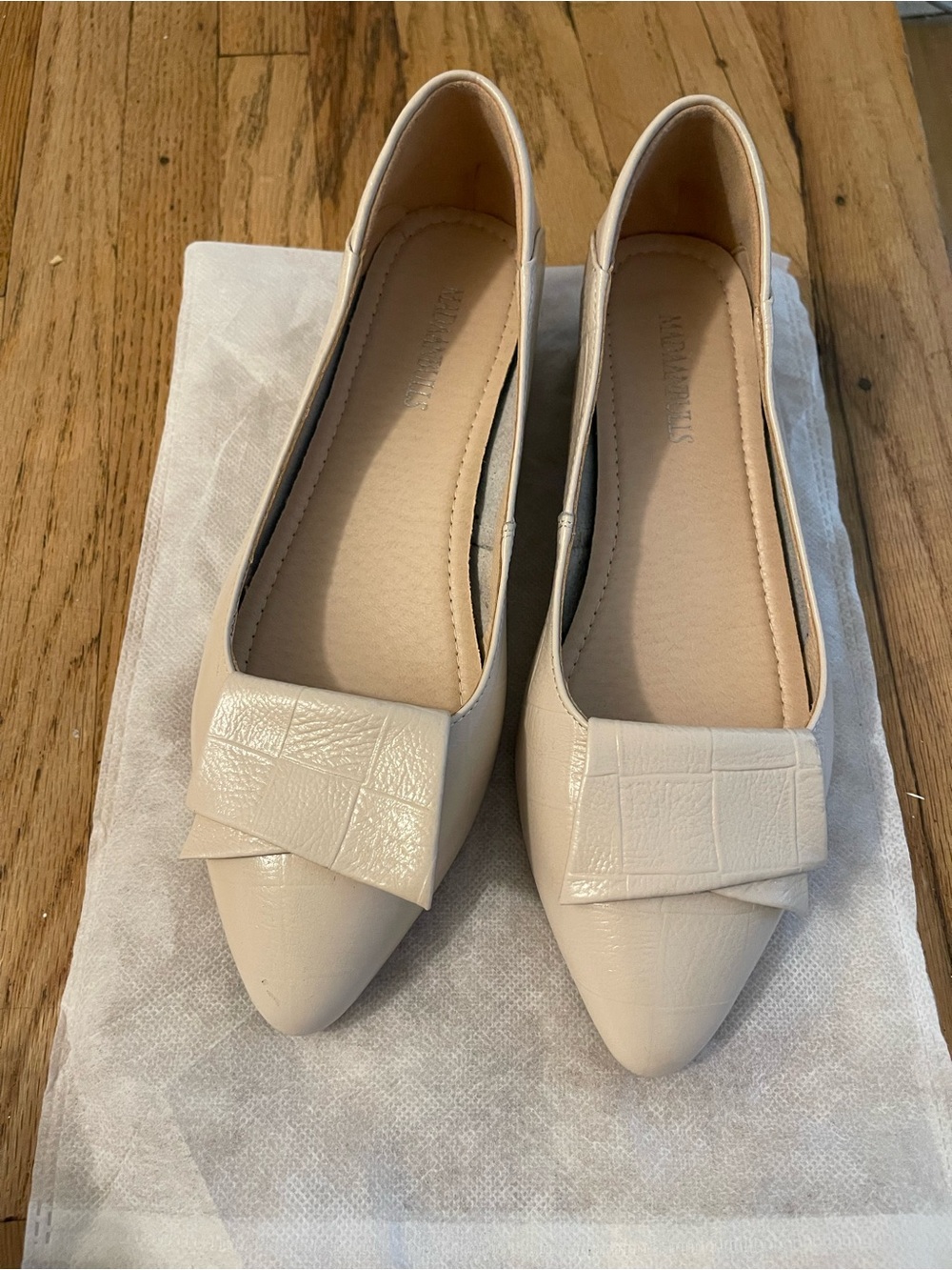 Women's Pointed Toe Bow Detail Flats - Beige